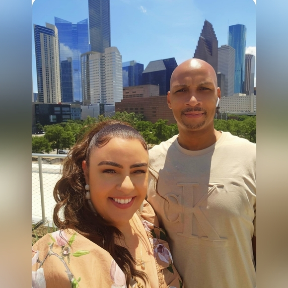 Meet your Posher, Adeaux - Picture 4 of 15